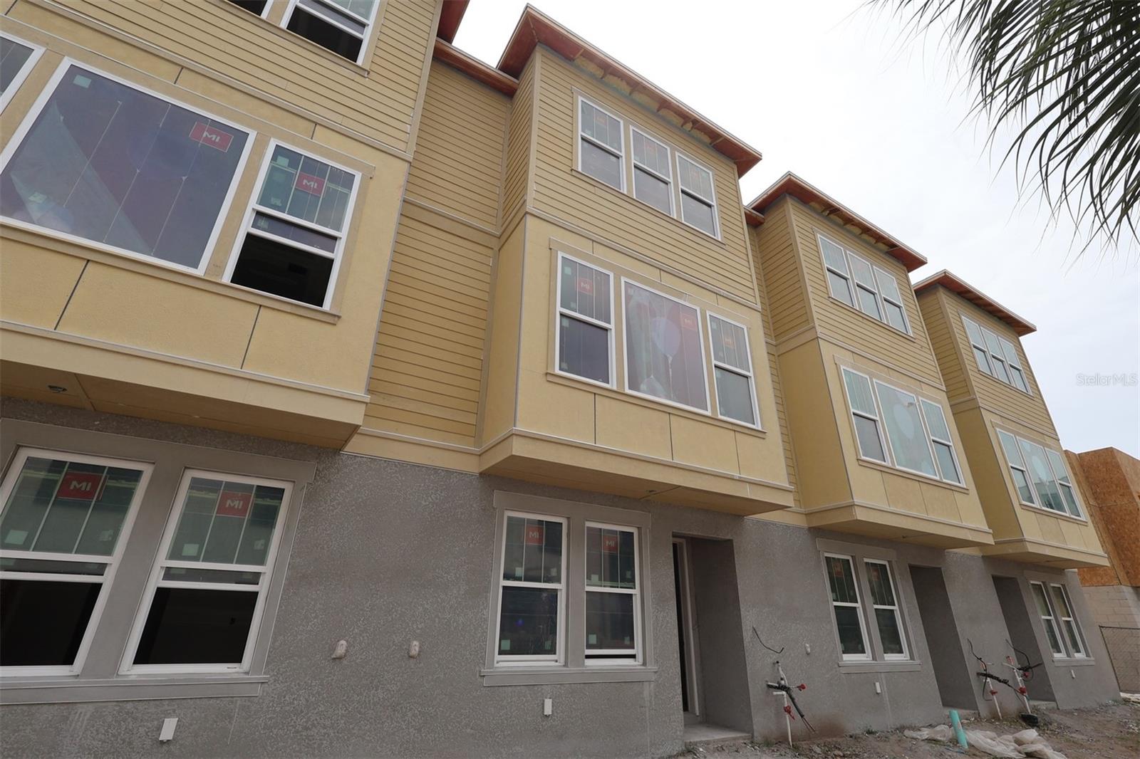 Image 2 of 20 For 470 31st Way N