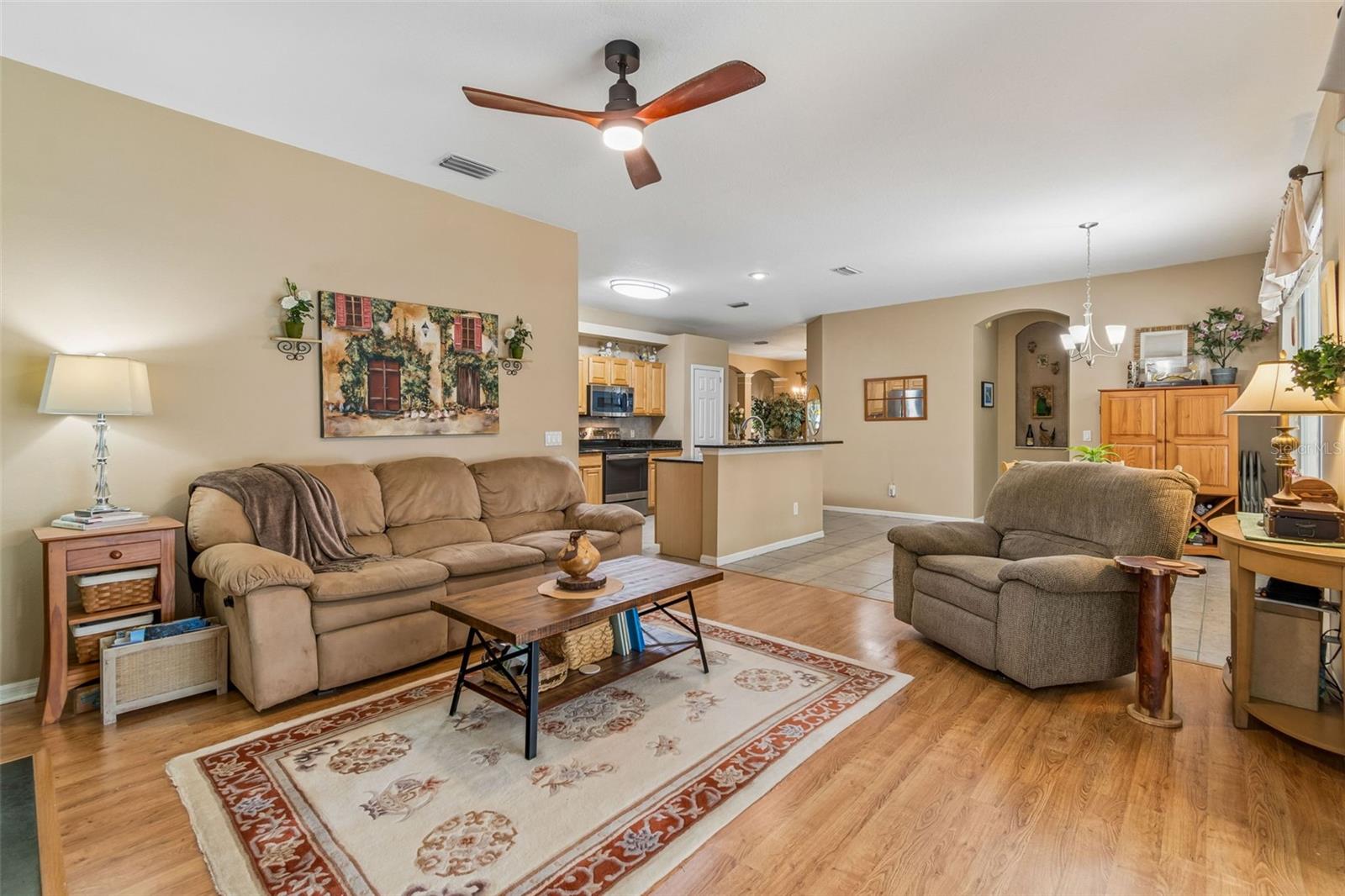 Listing photo id 15 for 2901 Red Coat Circle