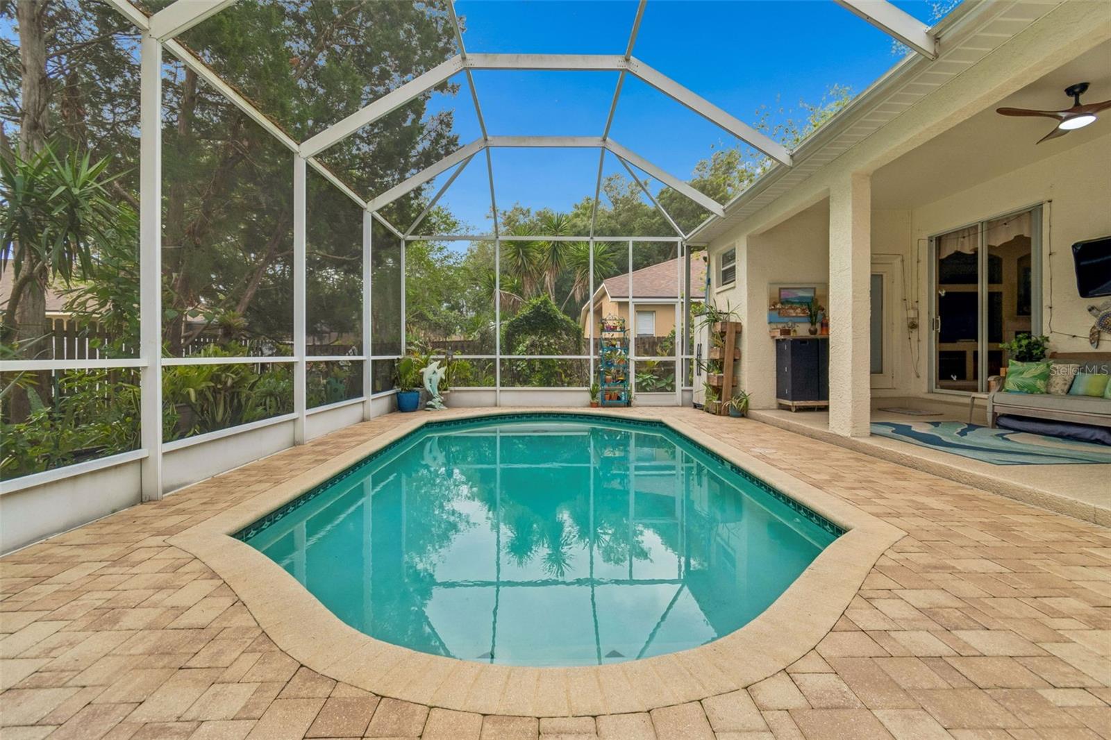 Listing photo id 0 for 2901 Red Coat Circle