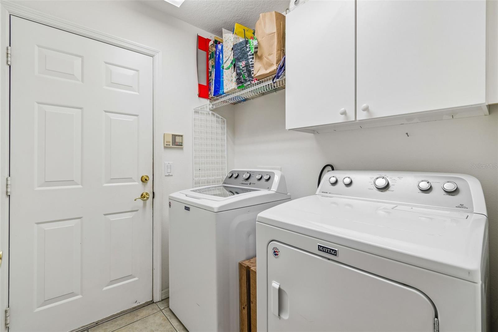 Listing photo id 21 for 2901 Red Coat Circle