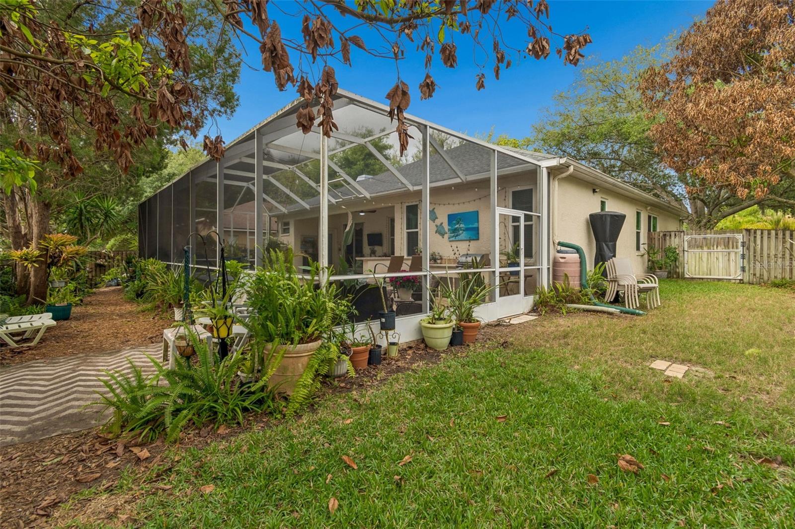 Listing photo id 40 for 2901 Red Coat Circle