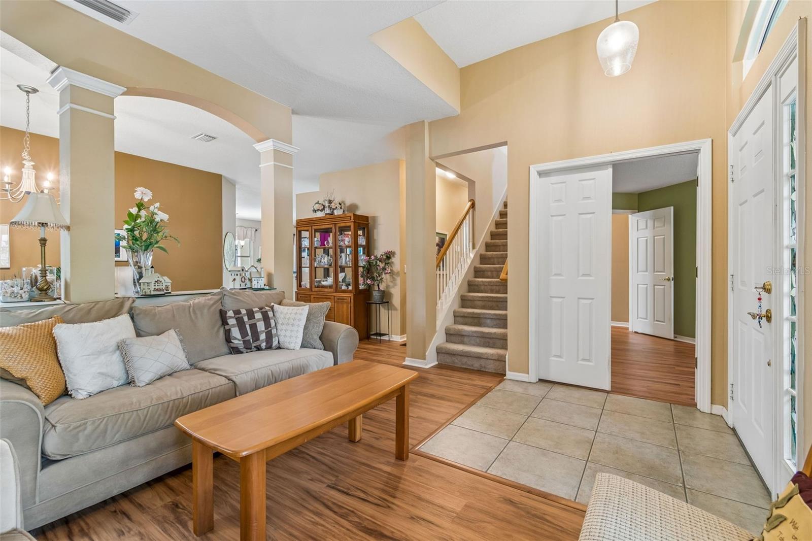 Listing photo id 5 for 2901 Red Coat Circle