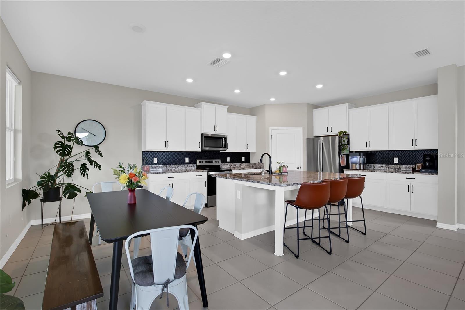 Listing photo id 9 for 32265 Conchshell Sail Street