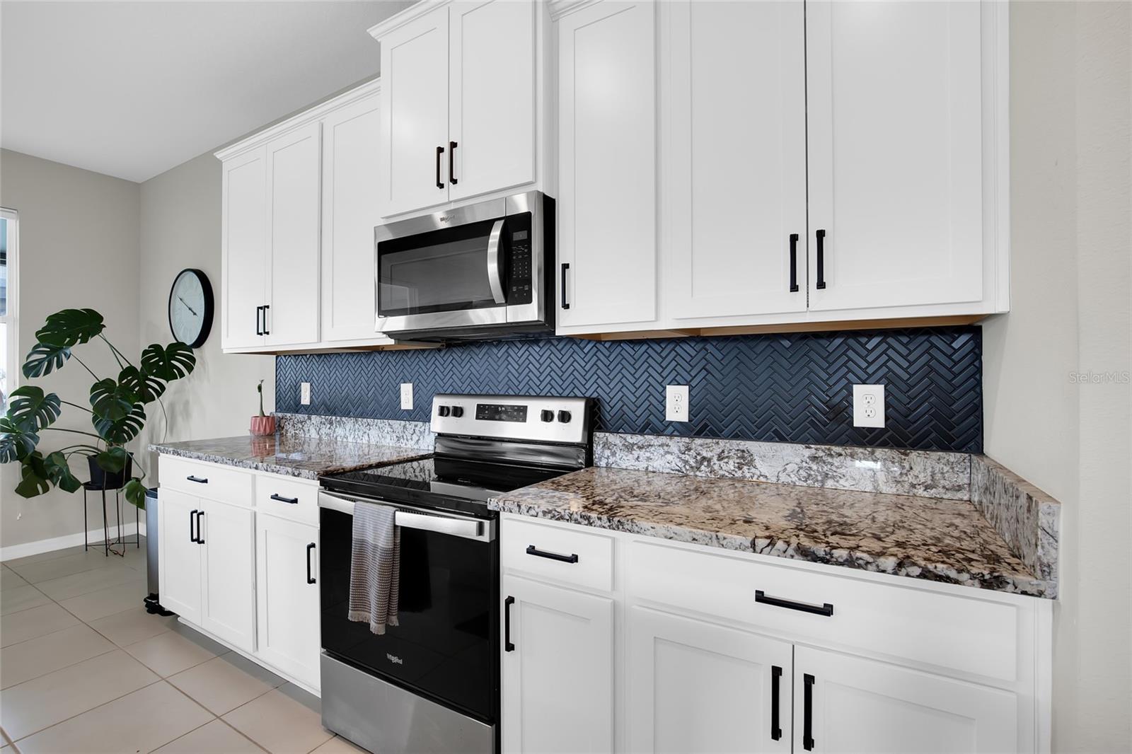 Listing photo id 13 for 32265 Conchshell Sail Street