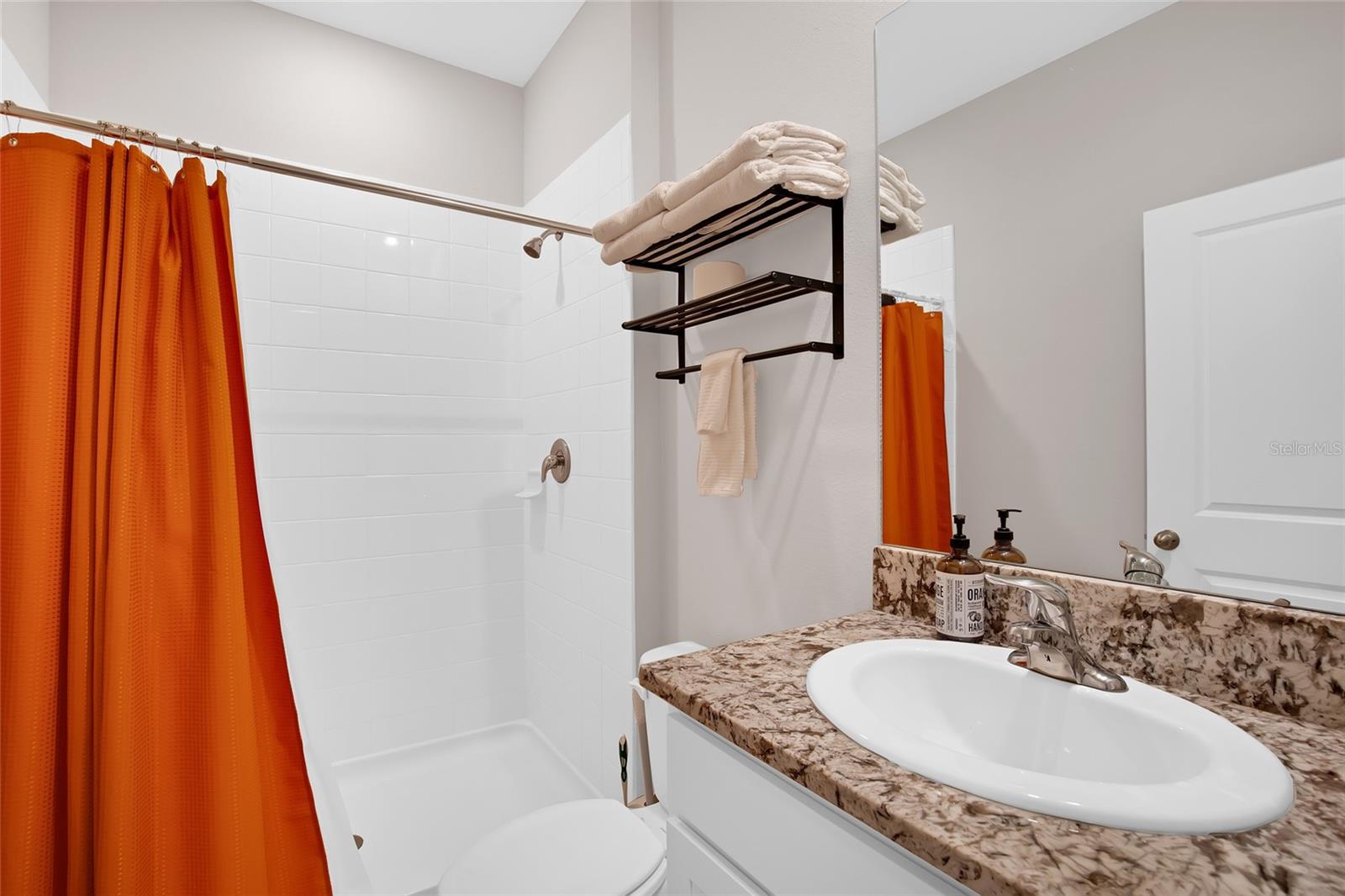 Listing photo id 20 for 32265 Conchshell Sail Street