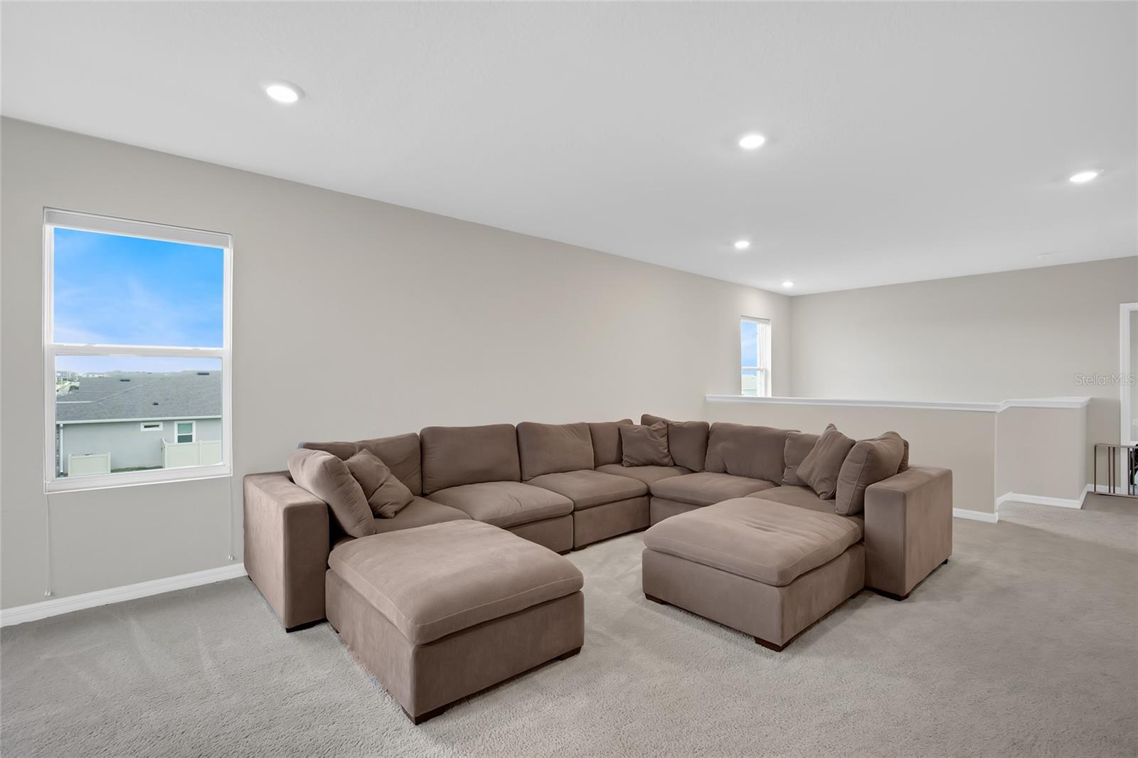 Listing photo id 24 for 32265 Conchshell Sail Street