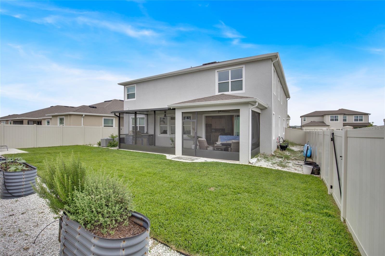 Listing photo id 2 for 32265 Conchshell Sail Street