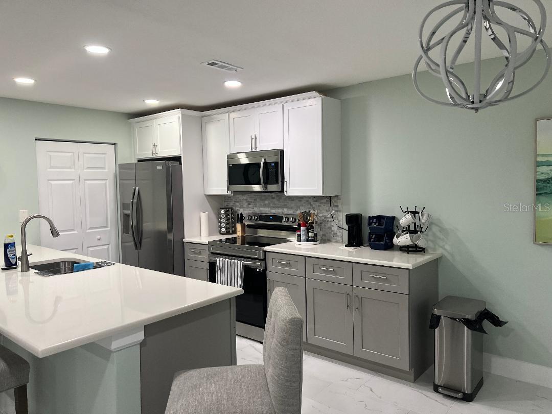 Image 10 of 55 For 1220 13th Circle Se