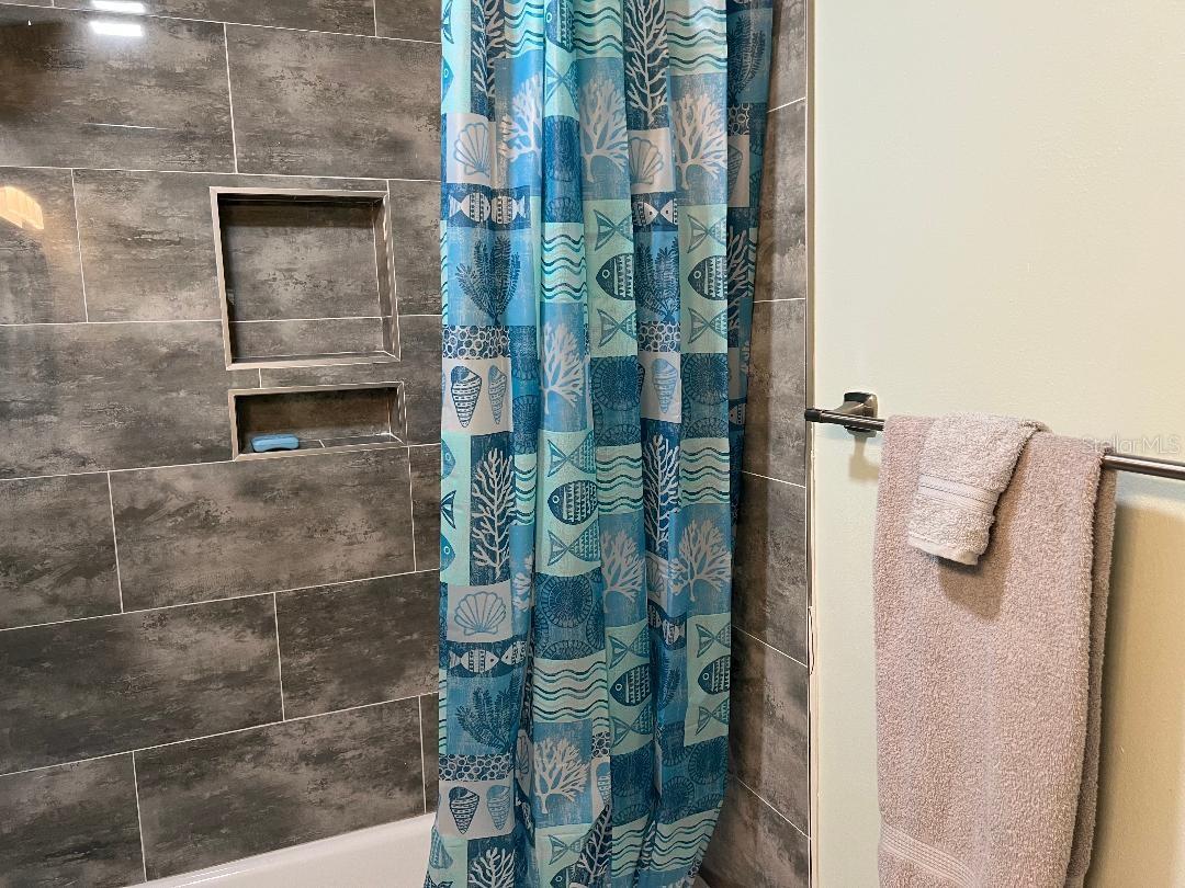 Image 28 of 55 For 1220 13th Circle Se