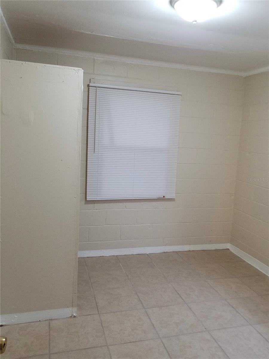 Image 3 of 6 For 1809 3rd Street