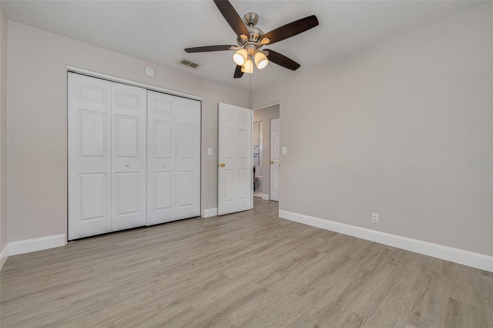 Image 15 of 22 For 4012 21st Street N