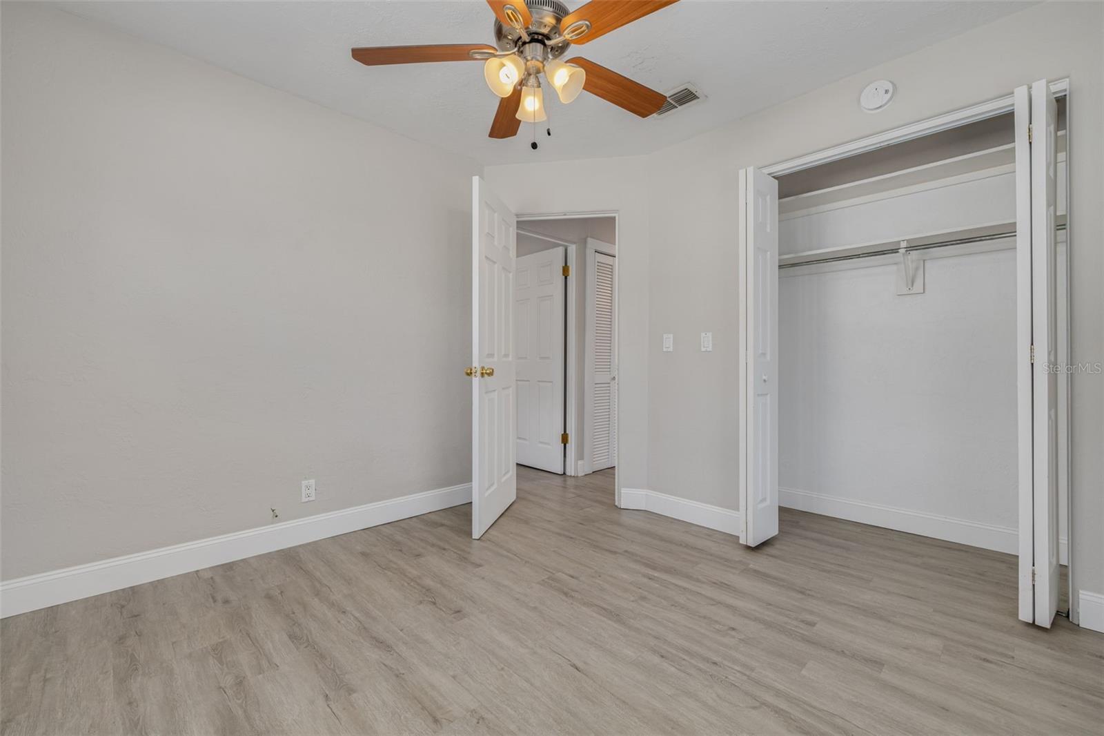 Image 18 of 22 For 4012 21st Street N