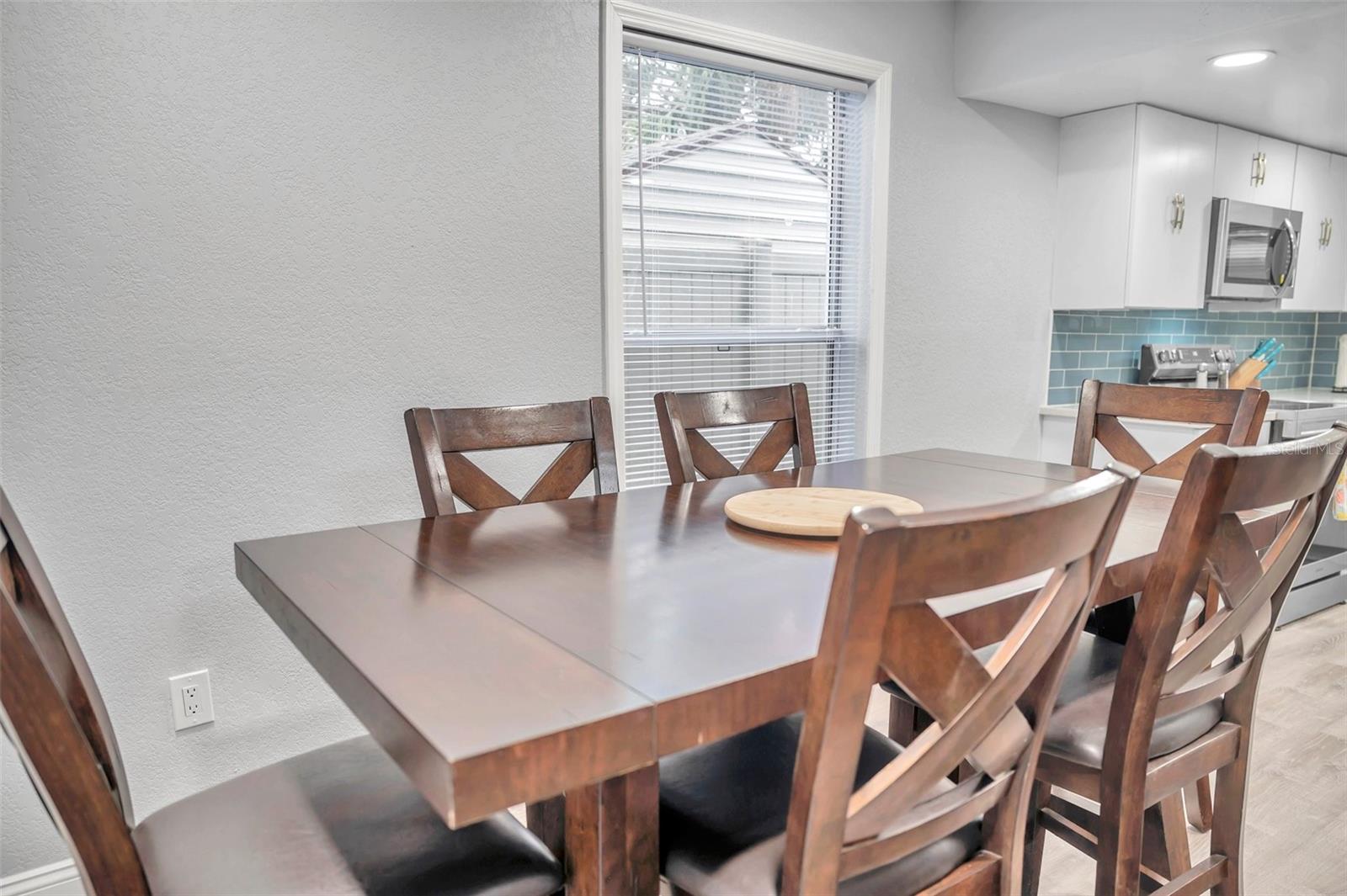 Listing photo id 9 for 3720 3rd Ave N