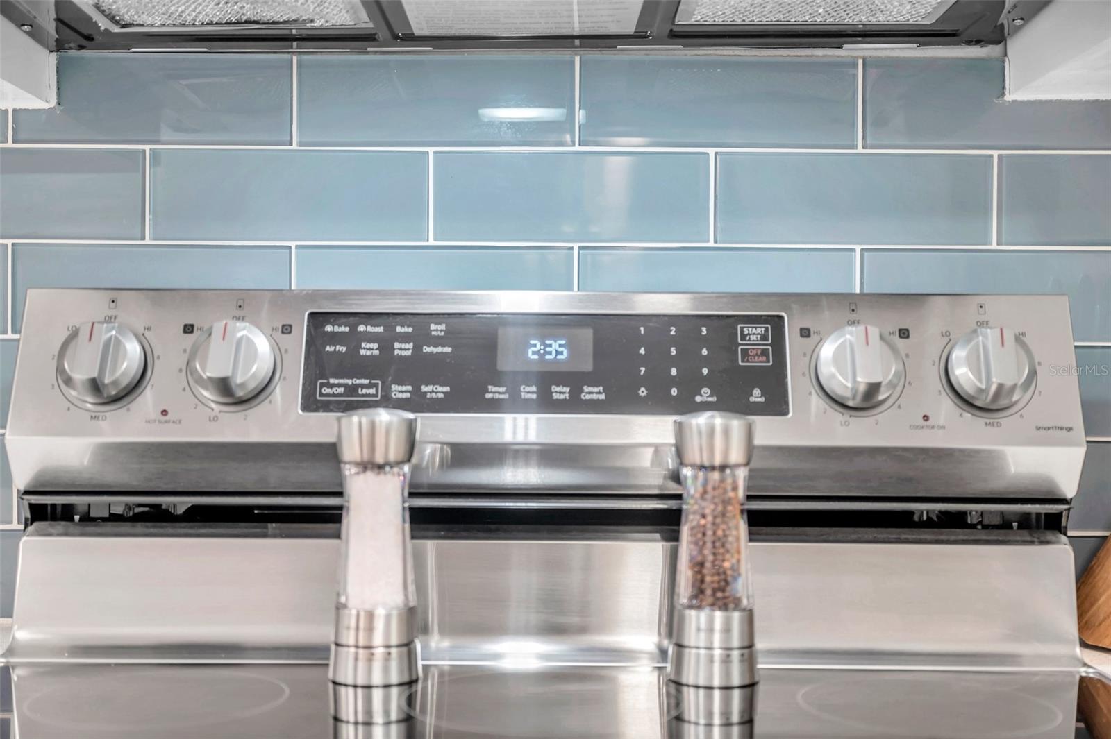 Listing photo id 19 for 3720 3rd Ave N