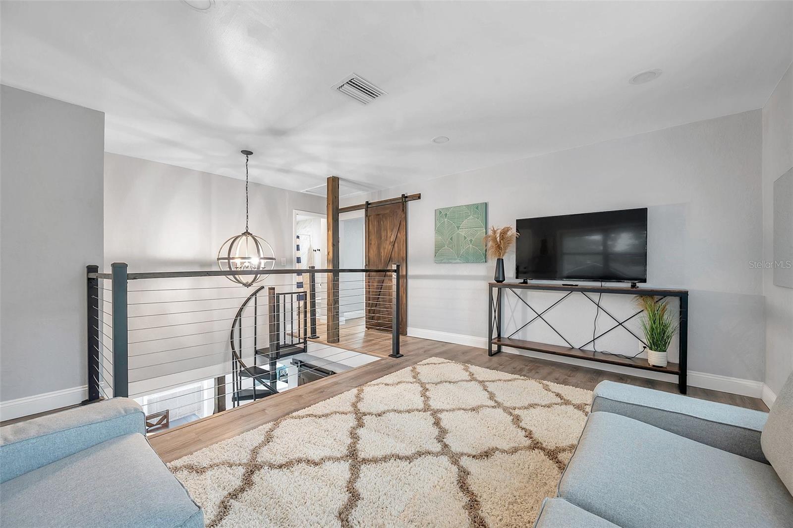 Listing photo id 31 for 3720 3rd Ave N