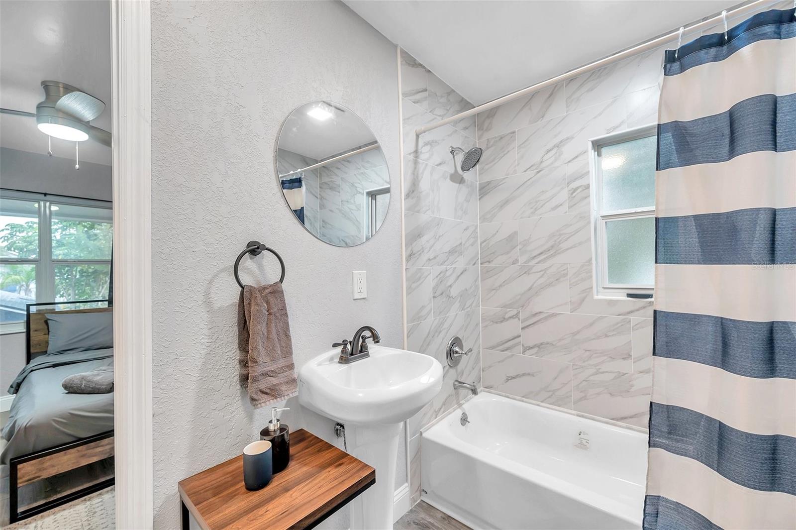 Listing photo id 34 for 3720 3rd Ave N