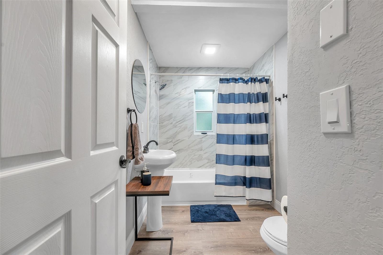 Listing photo id 35 for 3720 3rd Ave N