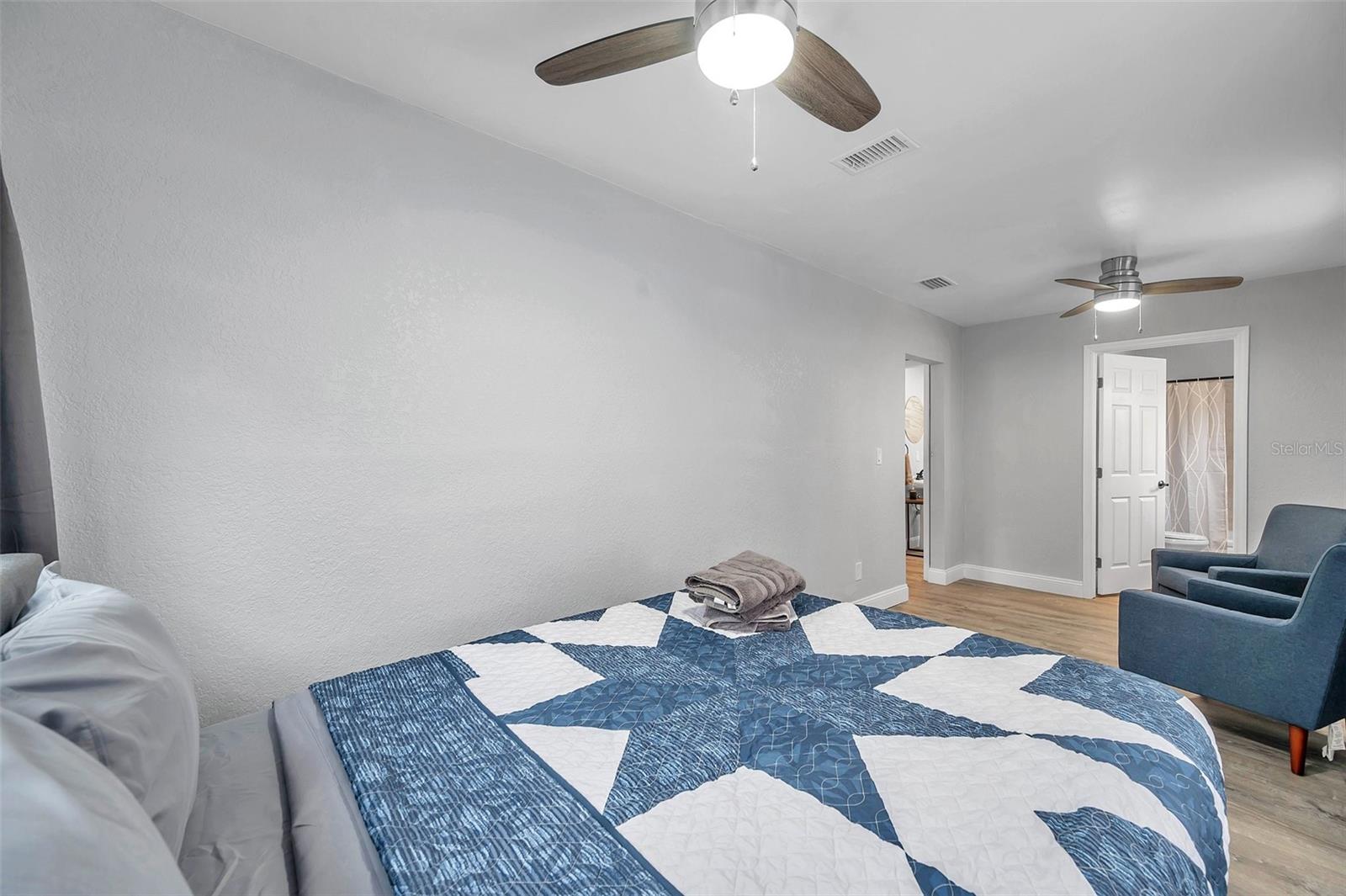 Listing photo id 45 for 3720 3rd Ave N