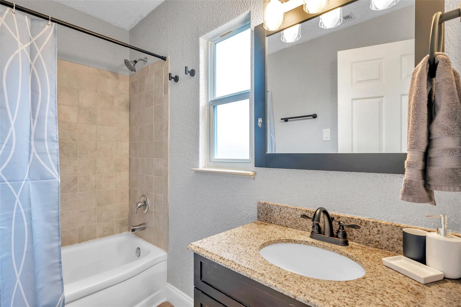 Listing photo id 48 for 3720 3rd Ave N