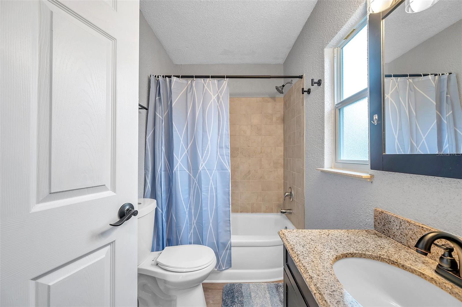 Listing photo id 49 for 3720 3rd Ave N