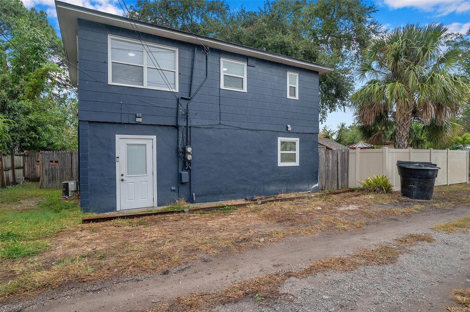 Listing photo id 53 for 3720 3rd Ave N