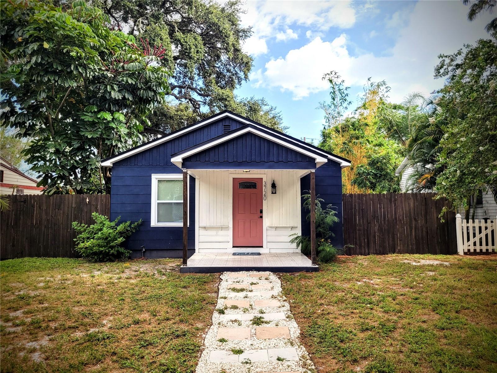 Listing photo id 57 for 3720 3rd Ave N