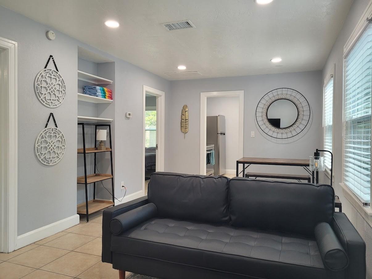 Listing photo id 61 for 3720 3rd Ave N