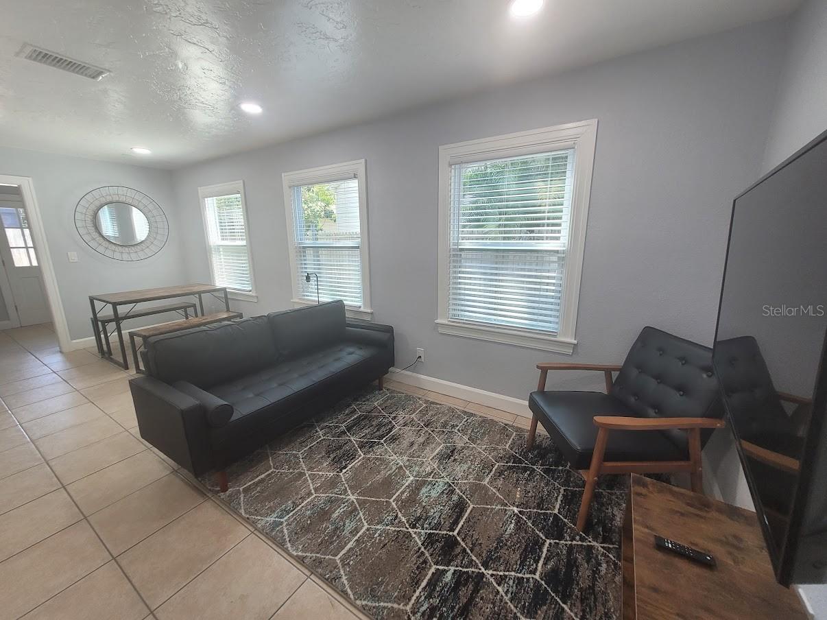 Listing photo id 63 for 3720 3rd Ave N