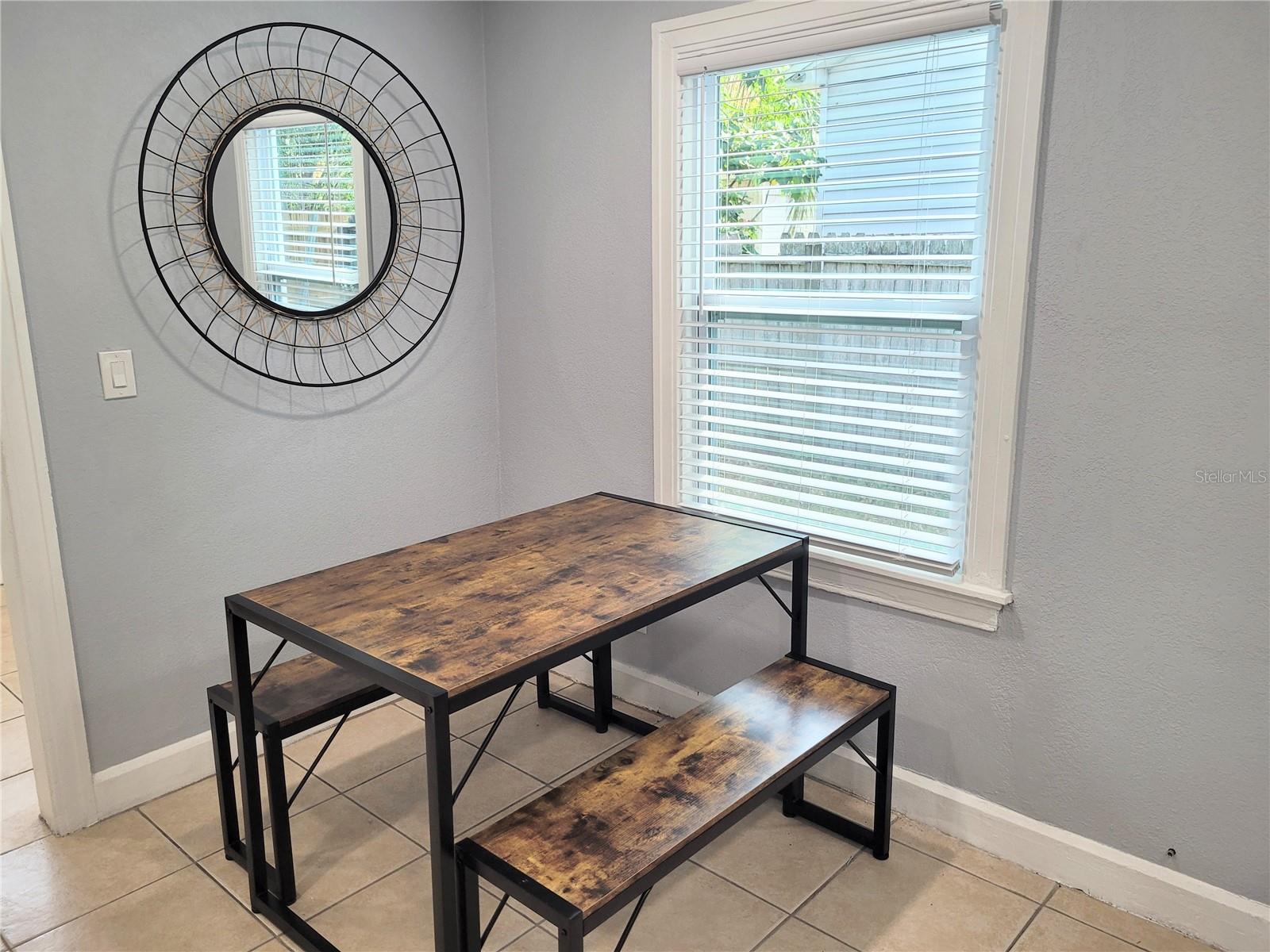 Listing photo id 65 for 3720 3rd Ave N