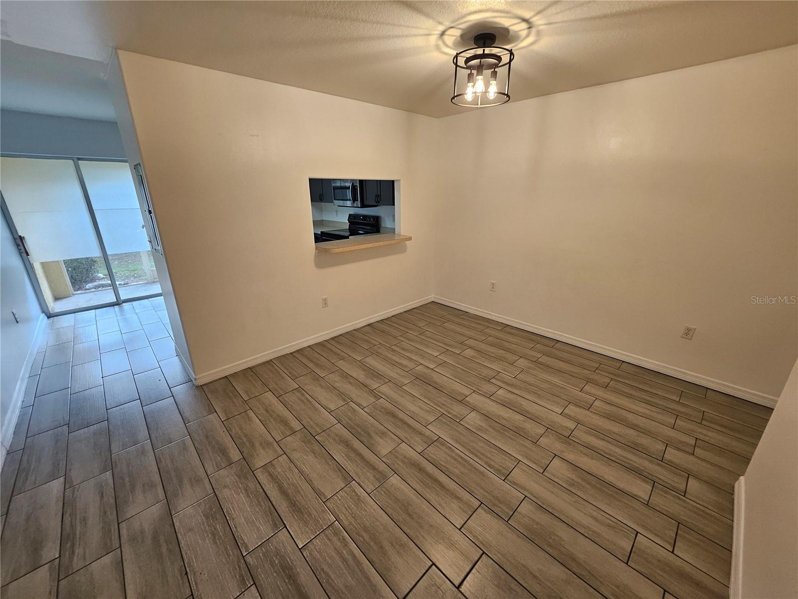 Image 4 of 19 For 12946 Trade Port Place