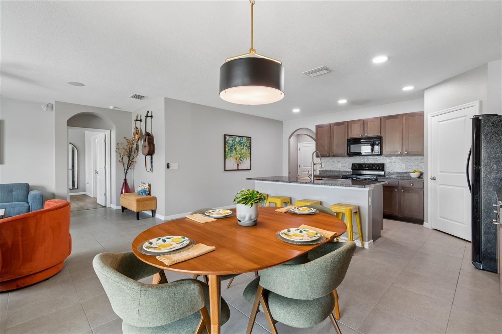 Listing photo id 8 for 10004 Warm Stone Street