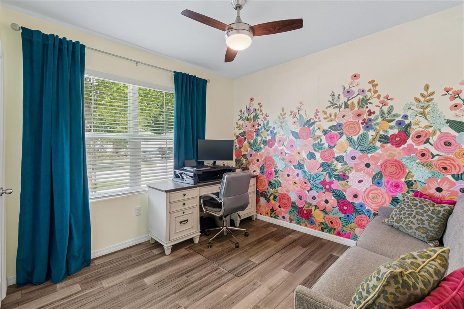 Listing photo id 22 for 10004 Warm Stone Street