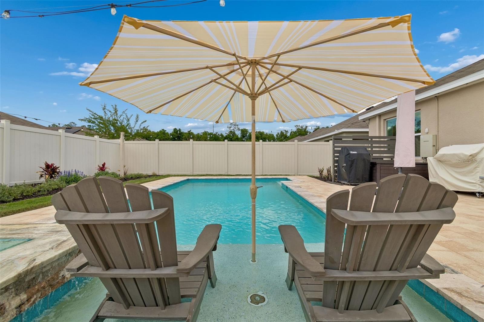 Listing photo id 27 for 10004 Warm Stone Street