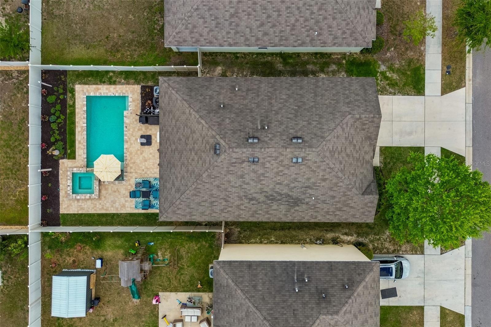 Listing photo id 32 for 10004 Warm Stone Street