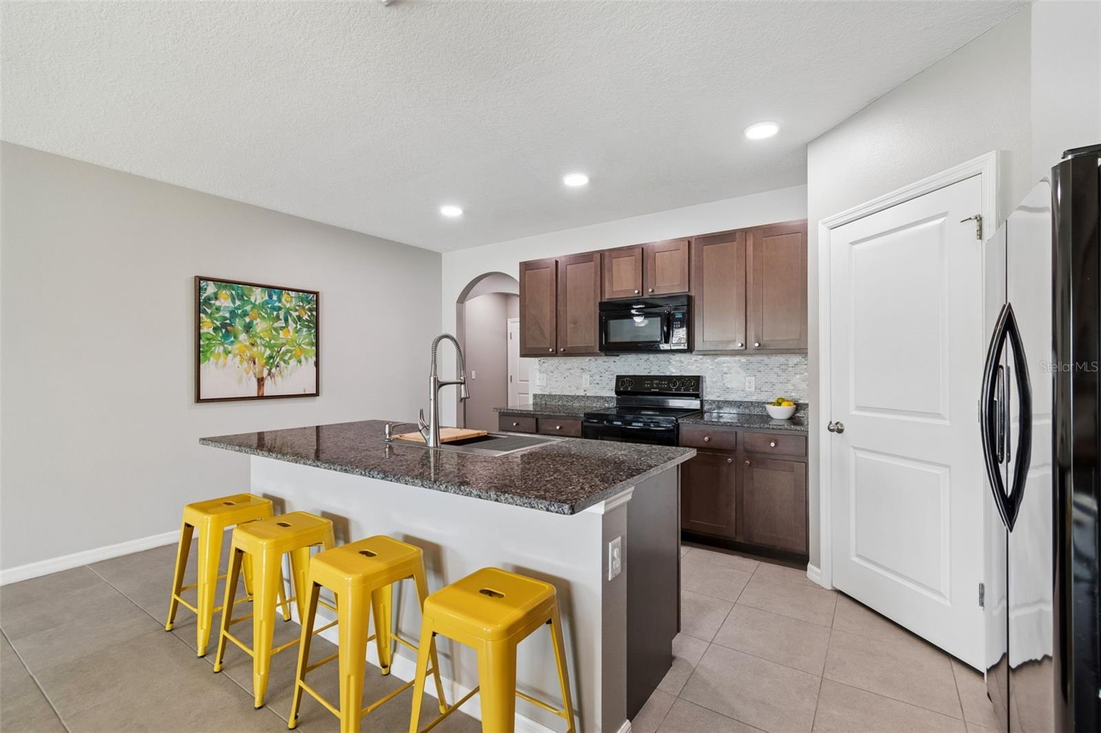 Listing photo id 6 for 10004 Warm Stone Street