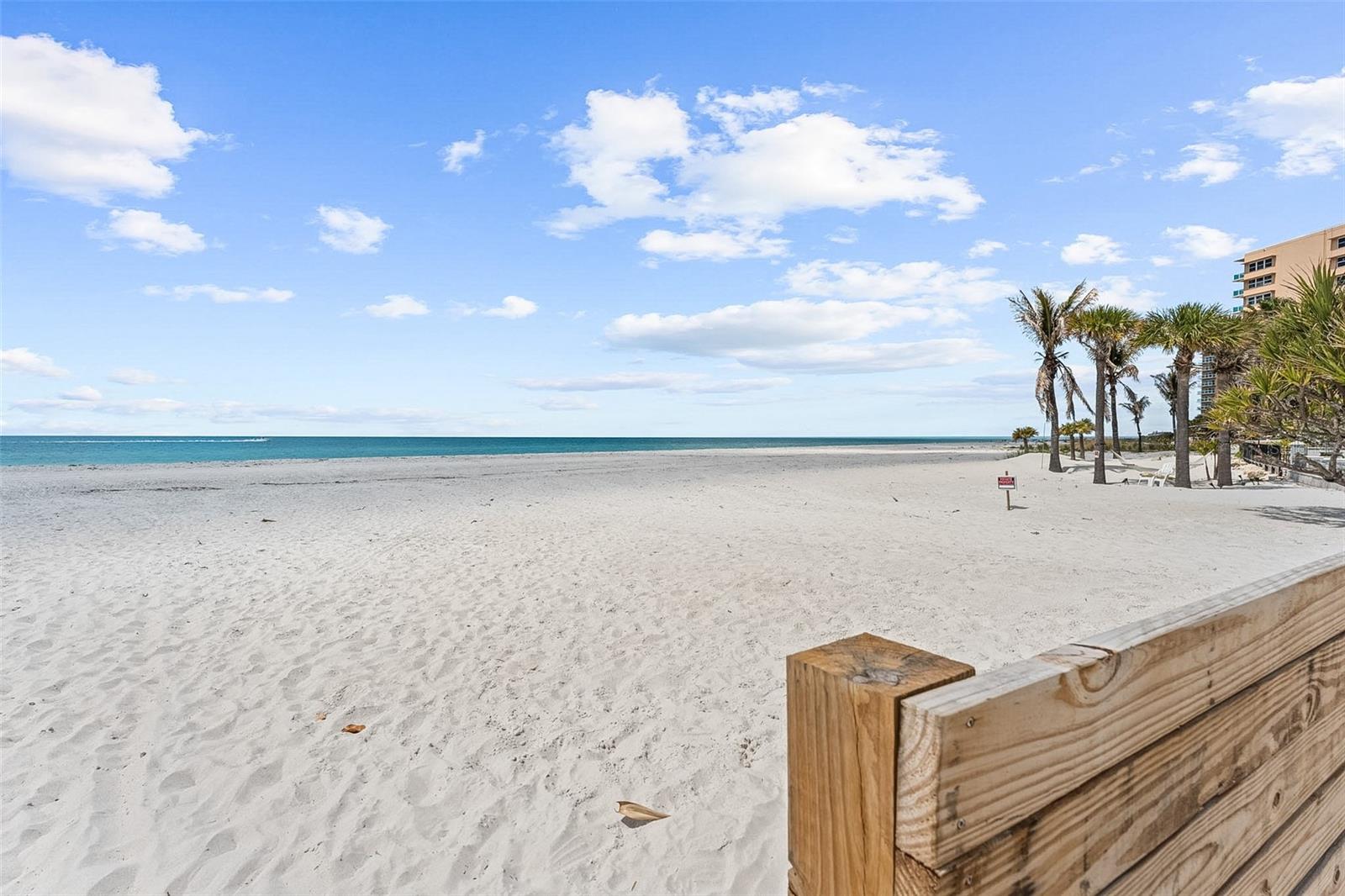 Image 14 of 16 For 845 Bay Esplanade