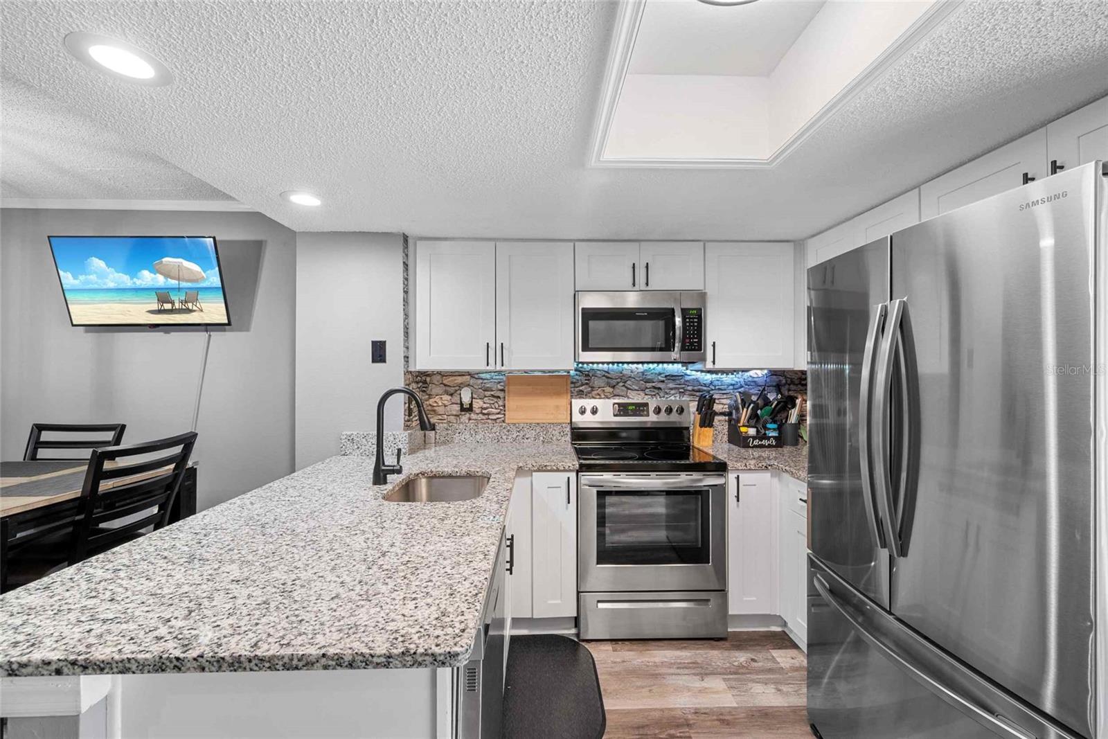 Image 17 of 44 For 3350 Fox Hunt Drive