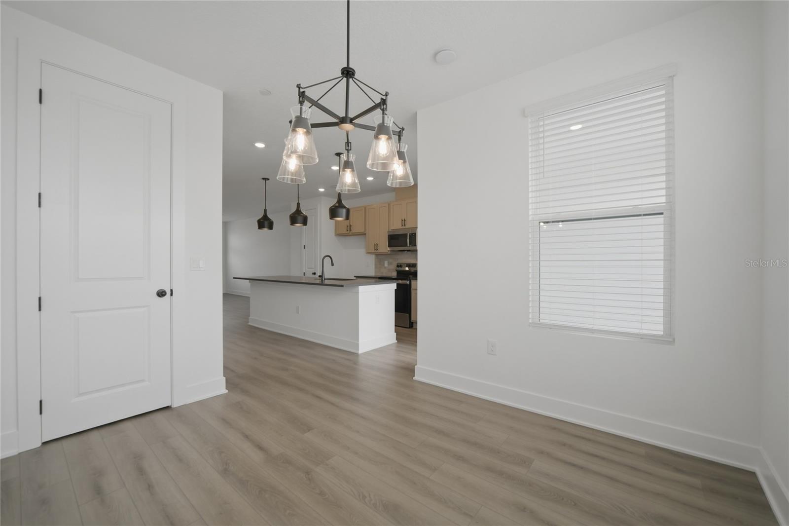 Image 20 of 36 For 15285 Hamlin Park Drive