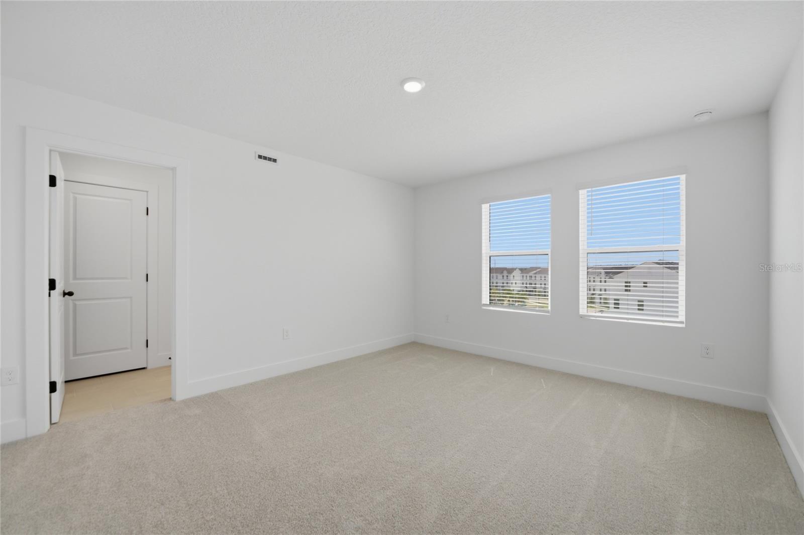 Image 25 of 36 For 15285 Hamlin Park Drive