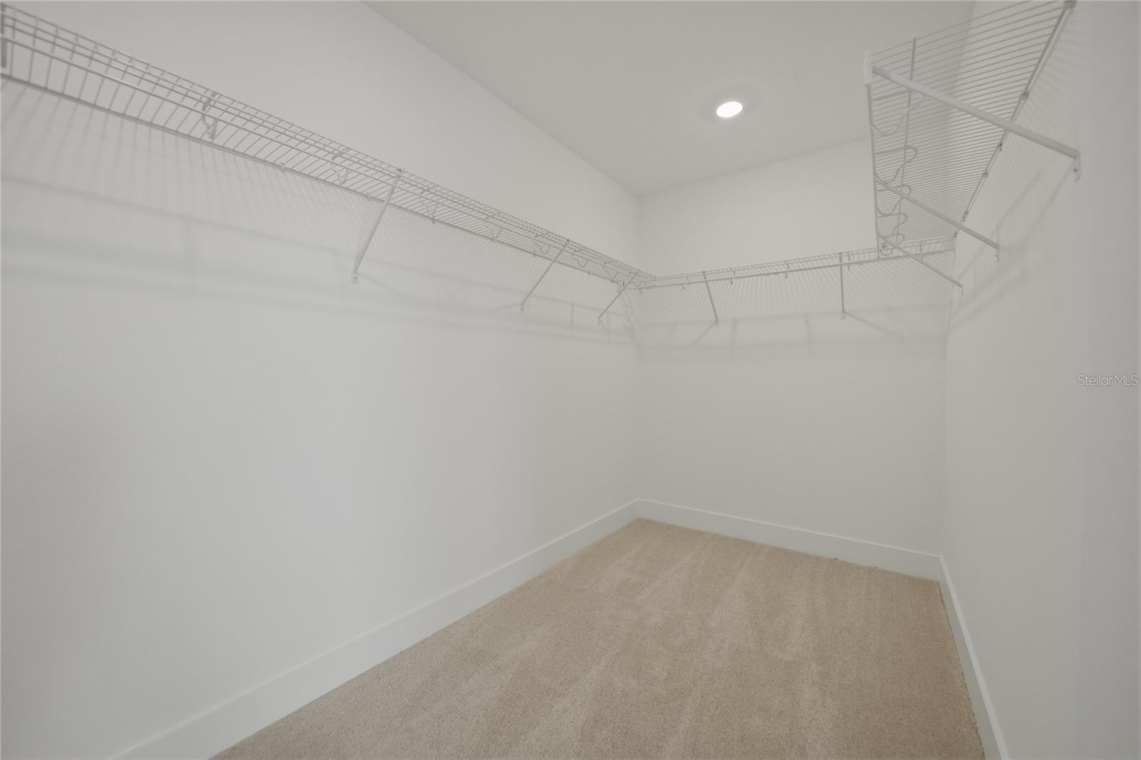 Image 31 of 36 For 15285 Hamlin Park Drive