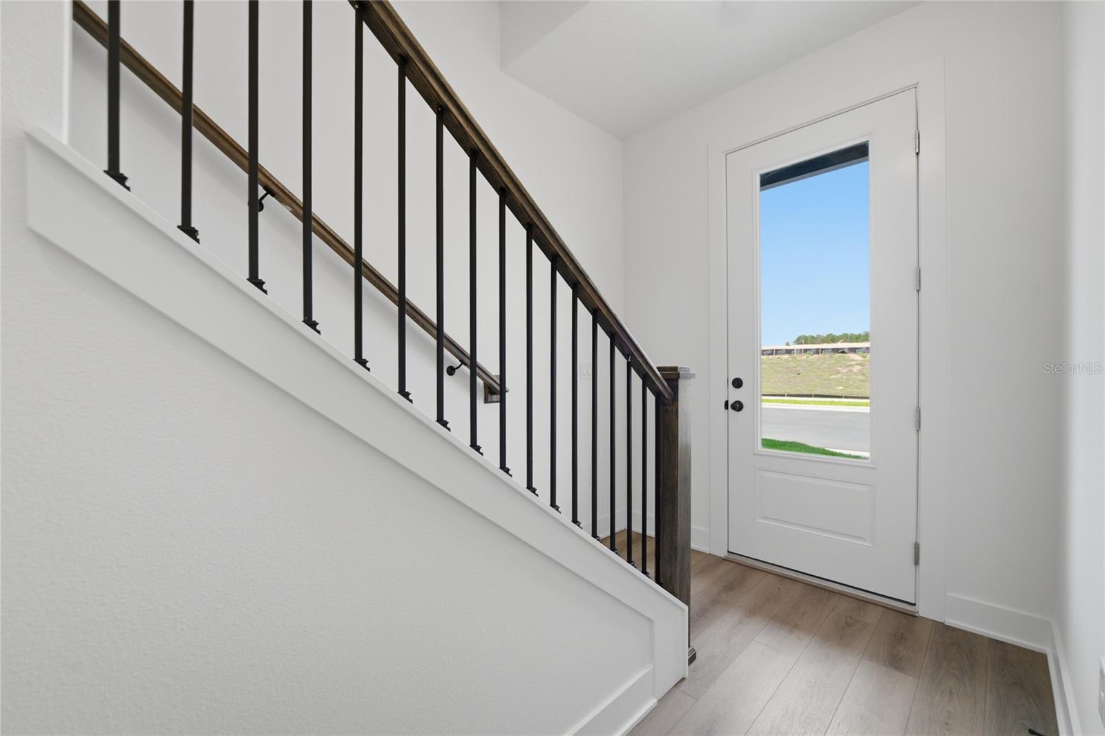 Image 6 of 36 For 15285 Hamlin Park Drive