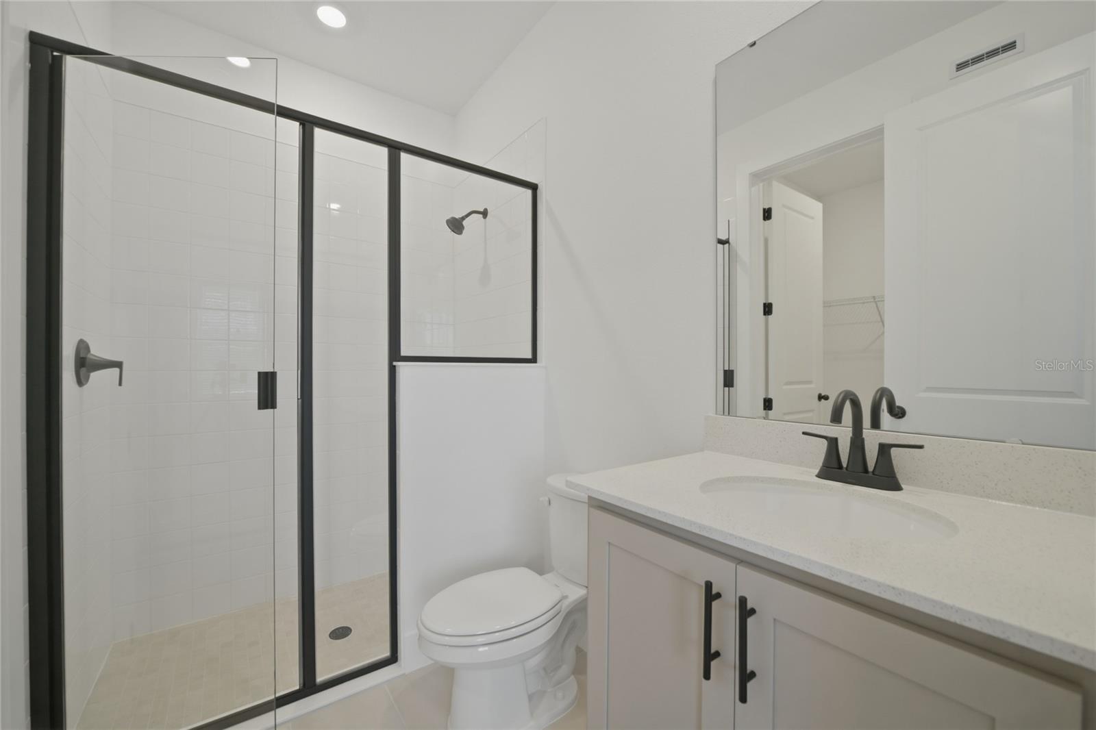 Image 9 of 36 For 15285 Hamlin Park Drive