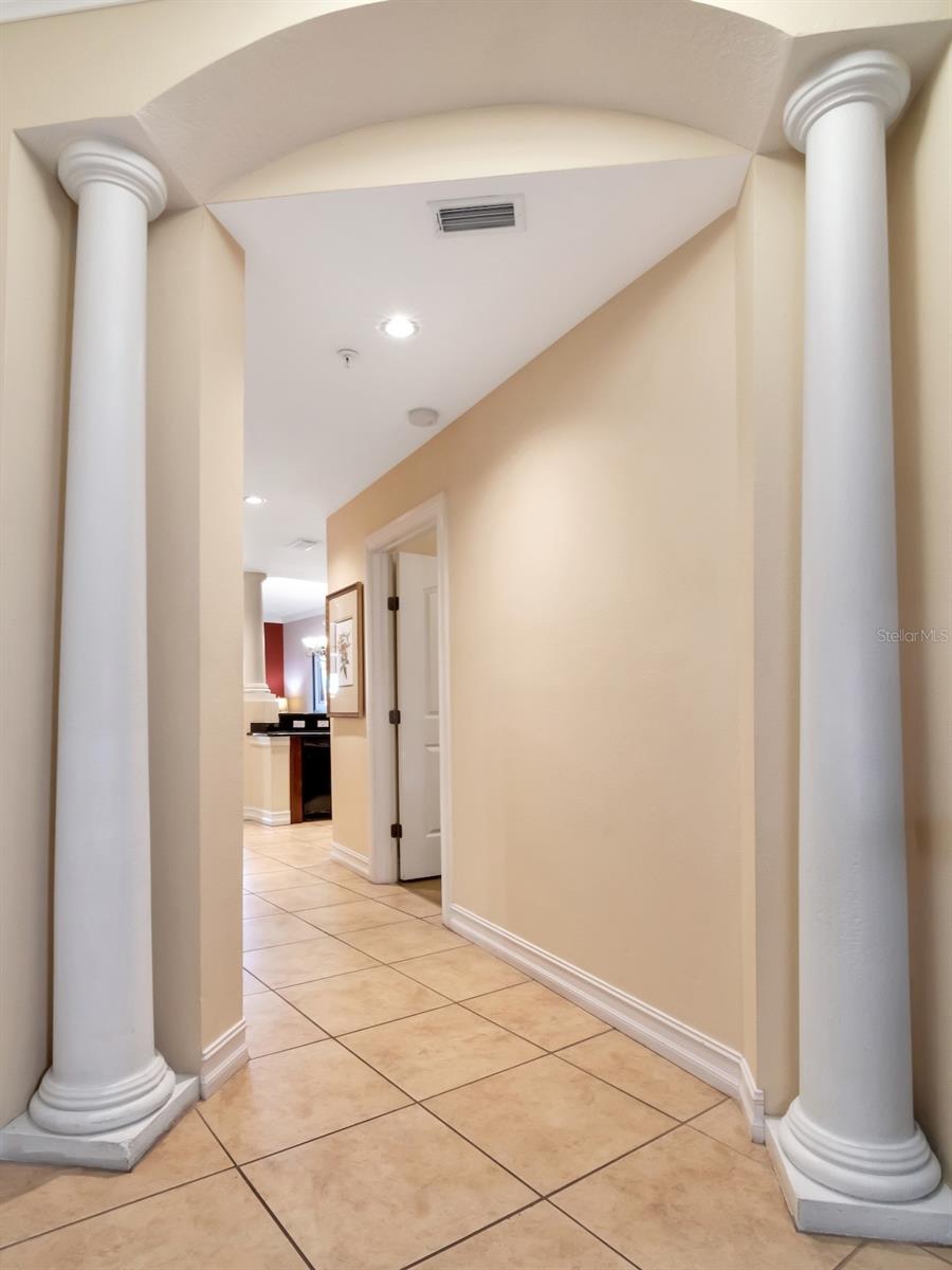 Image 14 of 58 For 13941 Clubhouse Dr 105