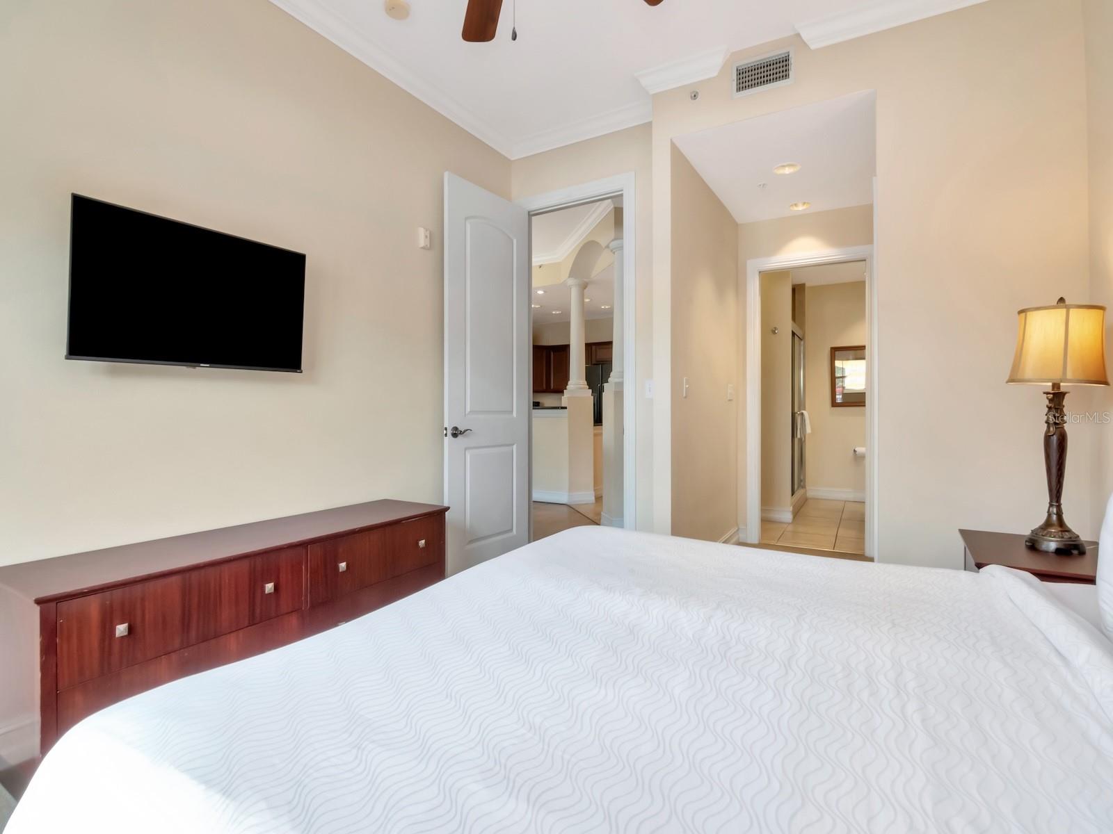 Image 27 of 58 For 13941 Clubhouse Dr 105