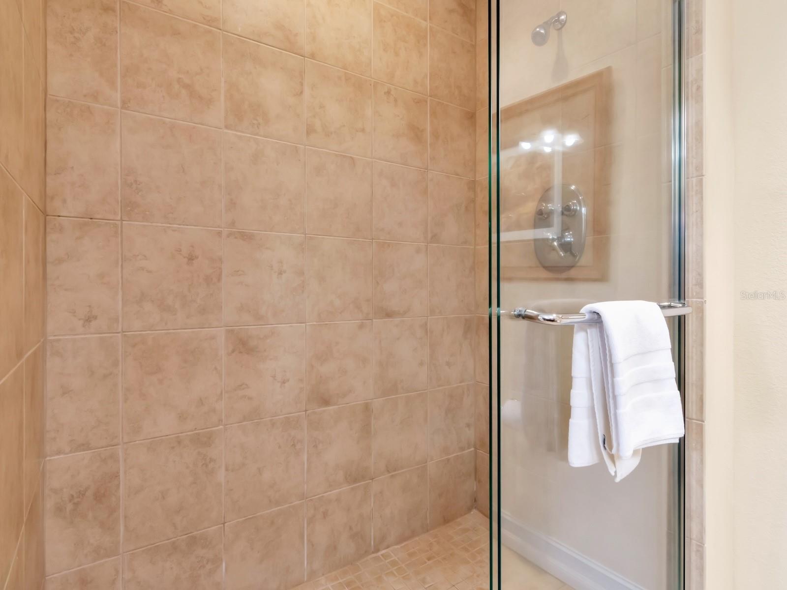 Image 31 of 58 For 13941 Clubhouse Dr 105