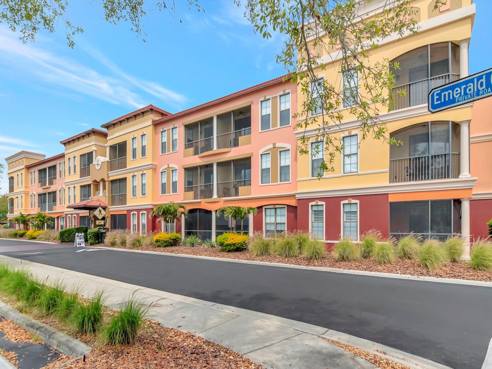 Image 40 of 58 For 13941 Clubhouse Dr 105