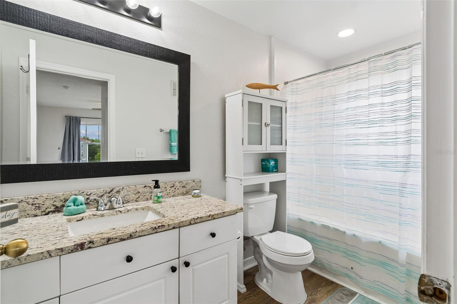 Image 17 of 39 For 18001 Richmond Place Drive 1030