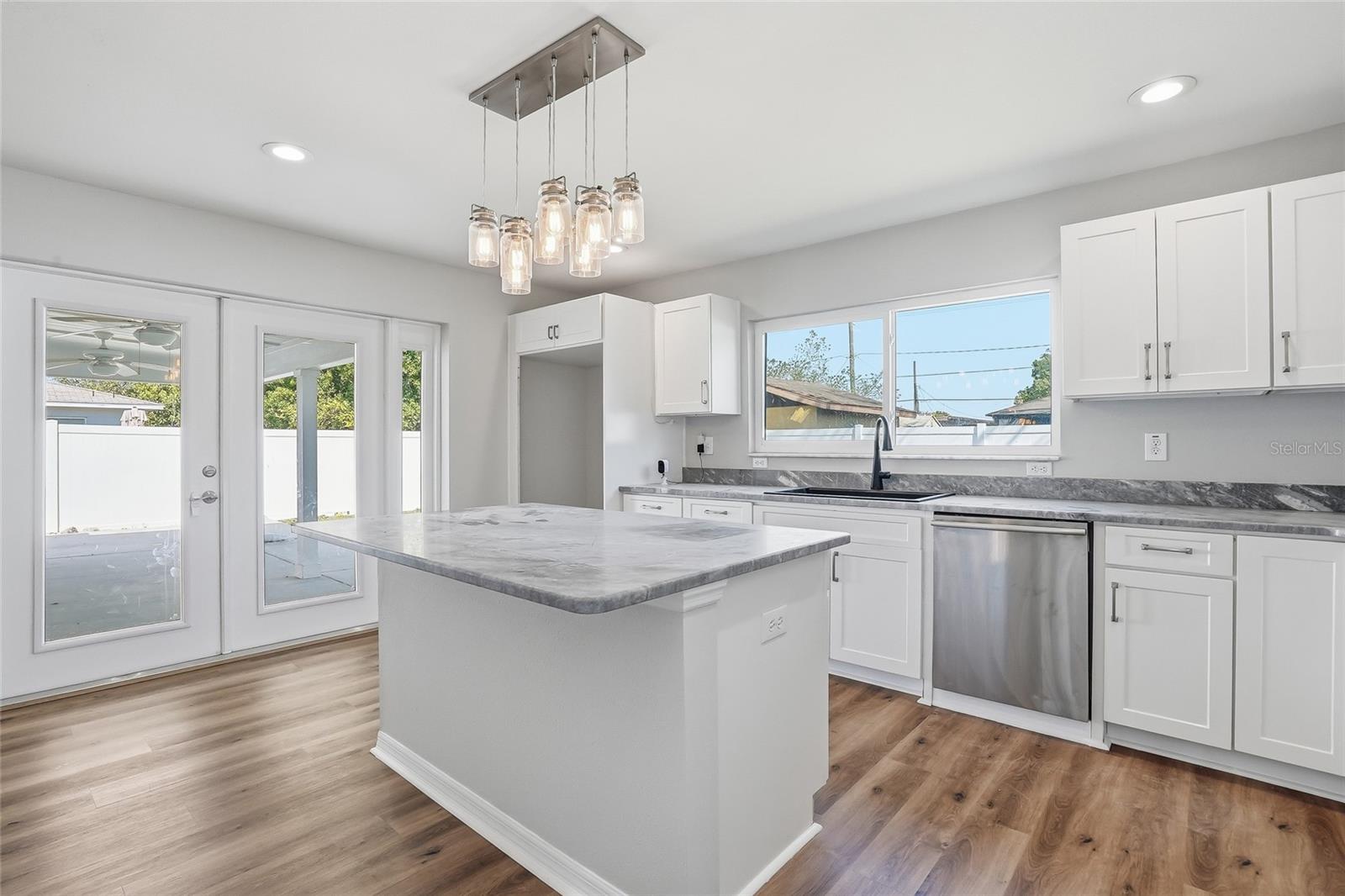 Image 14 of 38 For 3909 Carmen Street