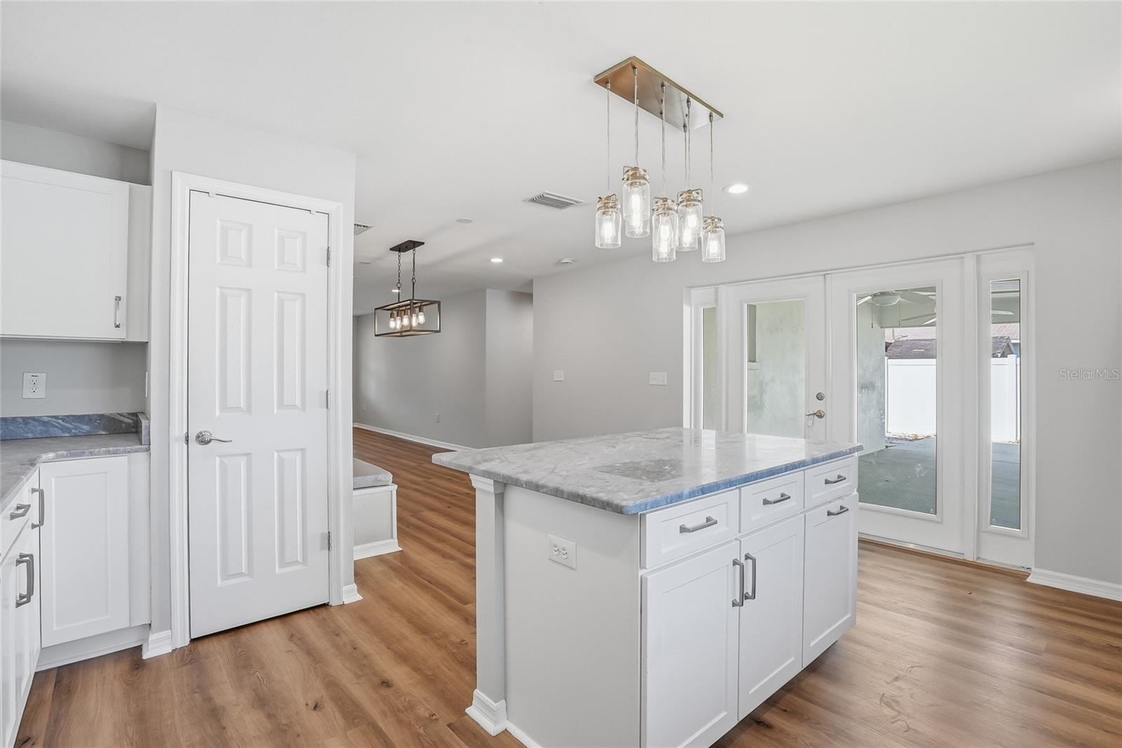 Image 17 of 38 For 3909 Carmen Street