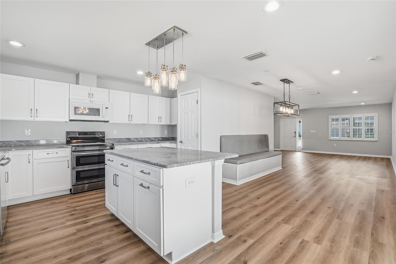 Image 19 of 38 For 3909 Carmen Street